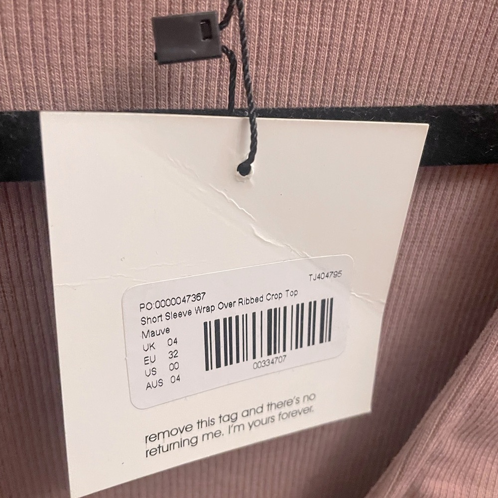 Missguided Short Sleeve Wrap Over Ribbed Crop Top In Mauve - Picture 2 of 4